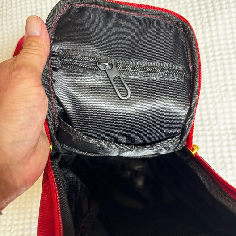 Undercrown Sun Grown Red Sling Bag By Drew Estate Adjustable Strap Gold Accents - Picture 11 of 15